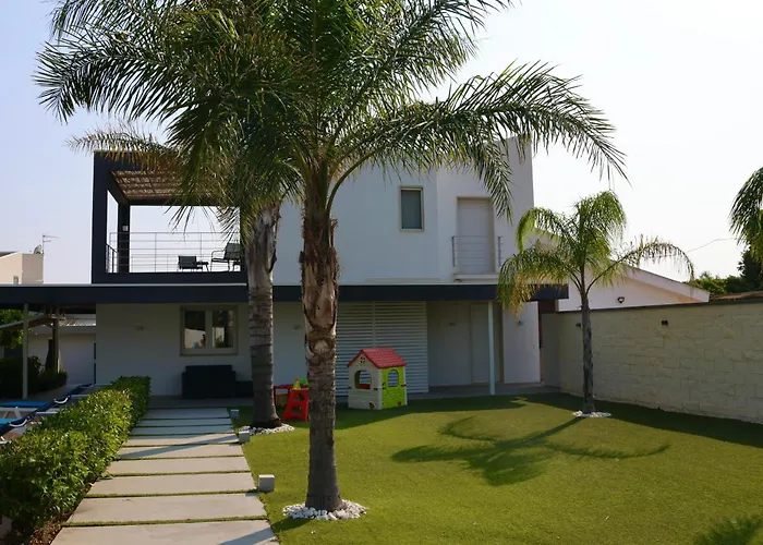 Zoe Villa Comiso