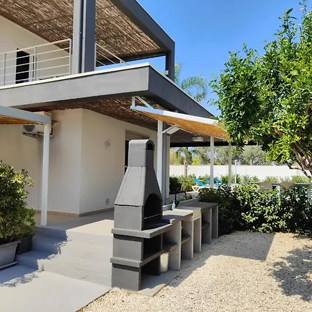 Zoe Villa Comiso